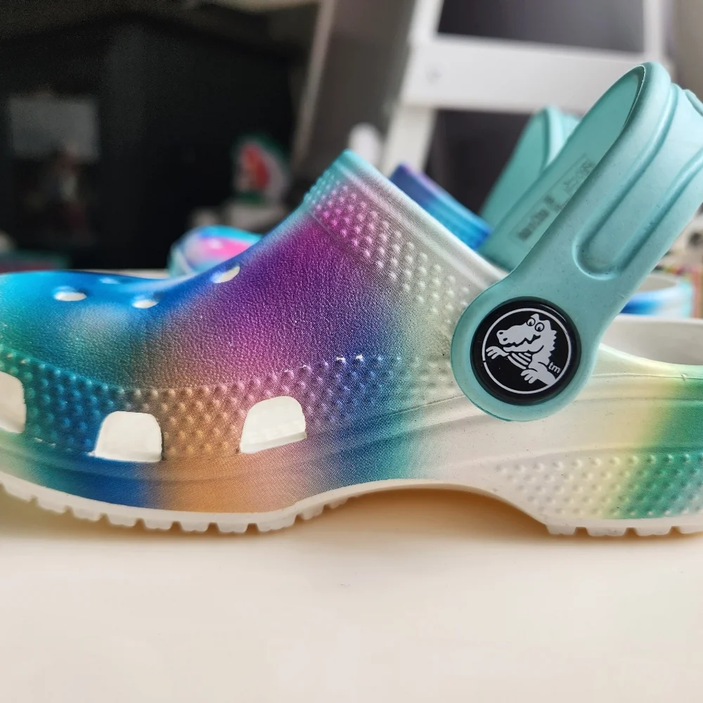 Crocs - Picture 3 of 8